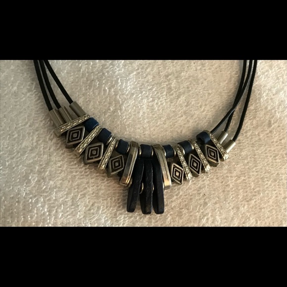 Hand beaded Necklace - Picture 2 of 2